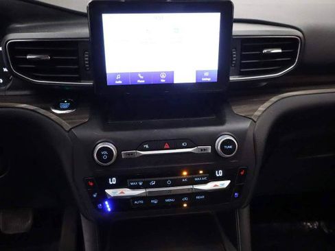 Certified 2020 Ford Explorer Limited AWD/4WD image 32