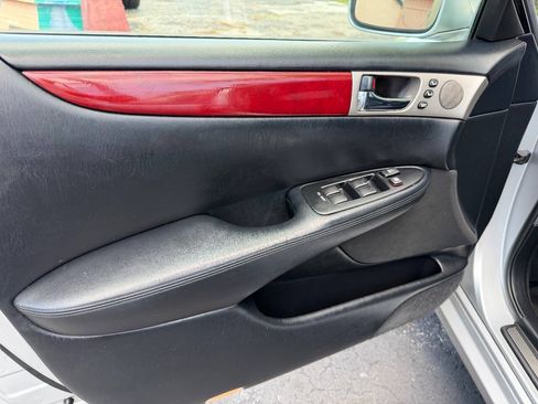Used 2006 Lexus ES 330 w/ Preferred Accessory Pkg FWD image 5