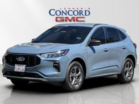 Used 2023 Ford Escape ST-Line w/ Tech Pack #1 AWD/4WD image 8