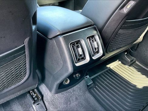 Used 2022 Kia Sorento S FWD image 10