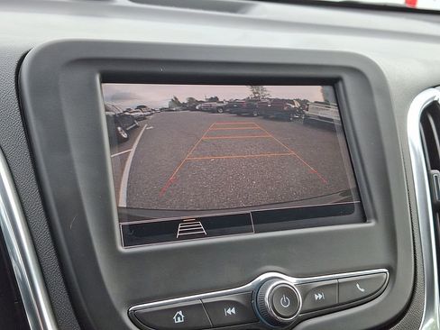 Used 2022 Chevrolet Equinox LT AWD/4WD image 19