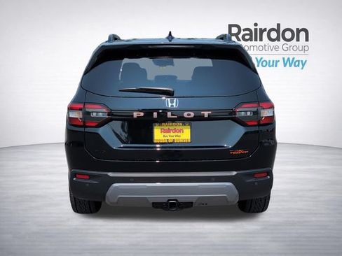 Used 2026 Honda Pilot TrailSport image 6