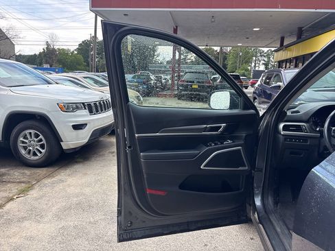 Used 2020 Kia Telluride LX FWD image 14