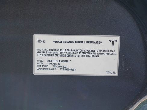Used 2026 Tesla Model Y AWD image 25