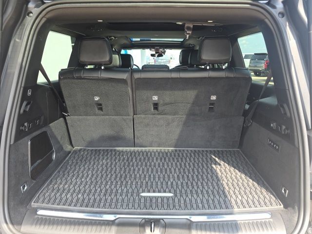 Used 2025 Jeep Grand Wagoneer 4WD image 12