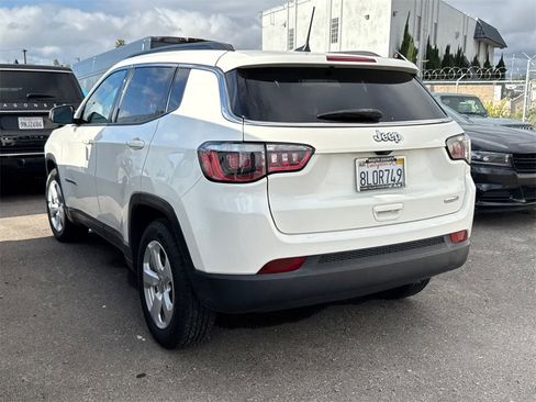 Used 2018 Jeep Compass Latitude w/ Popular Equipment Group image 8