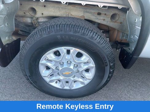 Used 2022 Chevrolet Silverado 2500 LT w/ Snow Plow Prep/Camper Package AWD/4WD image 23