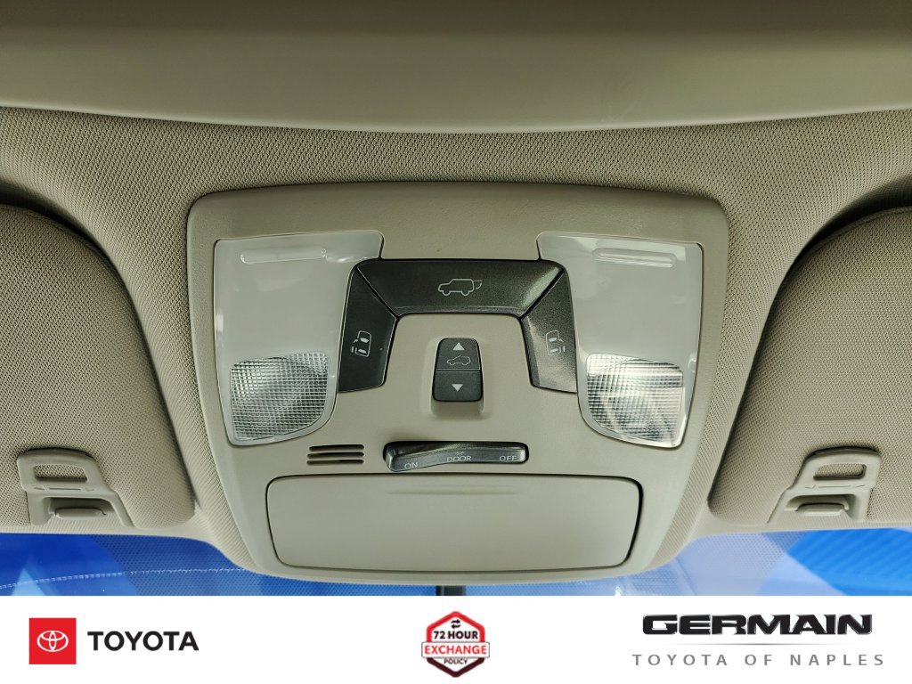 Used 2017 Toyota Sienna XLE w/ XLE Navigation Package FWD image 35