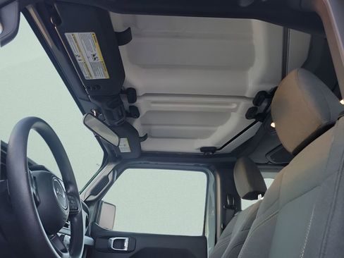 Used 2024 Jeep Wrangler Sport image 21