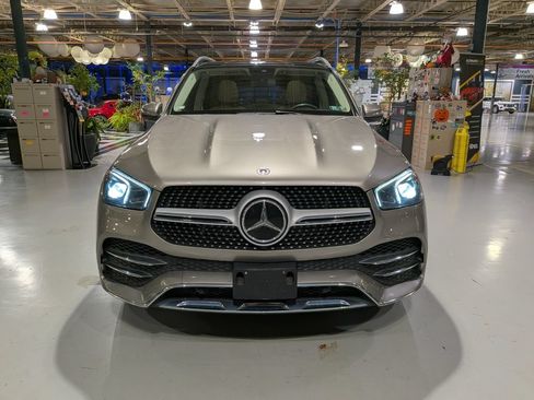Used 2022 Mercedes-Benz GLE 450 4MATIC image 3