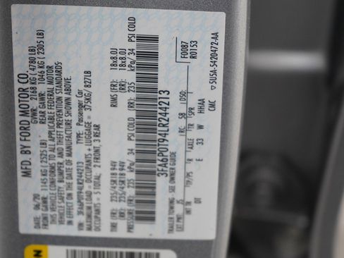 Used 2020 Ford Fusion SE image 26