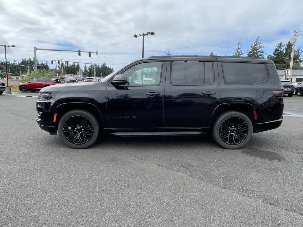 Used 2022 Jeep Wagoneer Series I AWD/4WD image 3