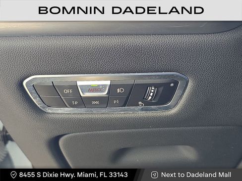 Used 2023 BMW X7 M60i w/ Executive Package image 31