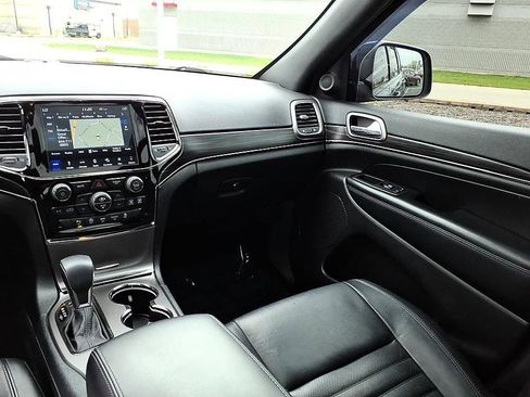 Used 2019 Jeep Grand Cherokee Limited X image 23