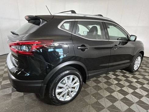 Used 2020 Nissan Rogue Sport SV w/ Technology Package AWD/4WD image 2