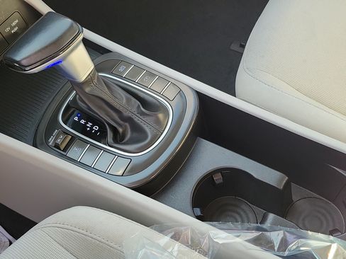 Certified 2024 Hyundai Kona SEL AWD/4WD image 16