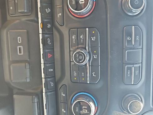 Used 2019 Chevrolet Silverado 1500 LT Trail Boss AWD/4WD image 27