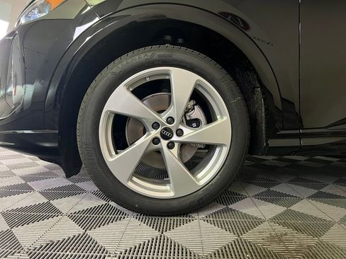 New 2025 Audi Q5 Prestige image 6