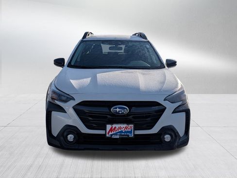 Used 2025 Subaru Outback Premium image 2