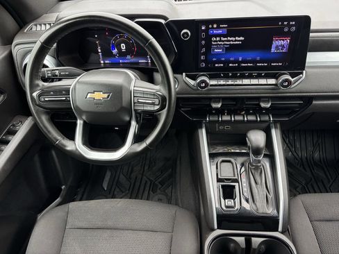 Used 2023 Chevrolet Colorado LT w/ LT Convenience Package II RWD image 5