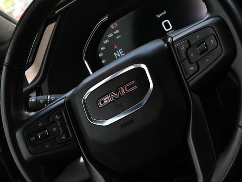 Used 2024 GMC Sierra 2500 AT4X AWD/4WD image 25