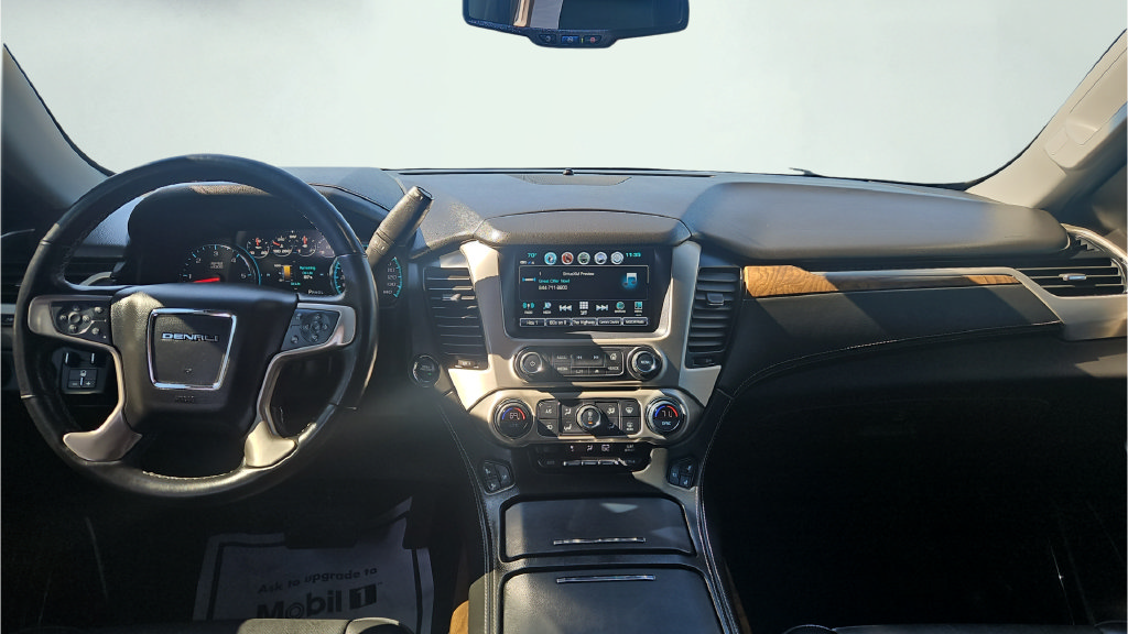 Used 2019 GMC Yukon XL Denali w/ Denali Ultimate Package AWD/4WD image 13