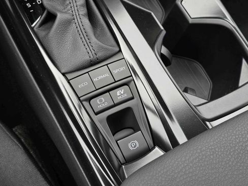 Certified 2025 Toyota Camry LE image 26