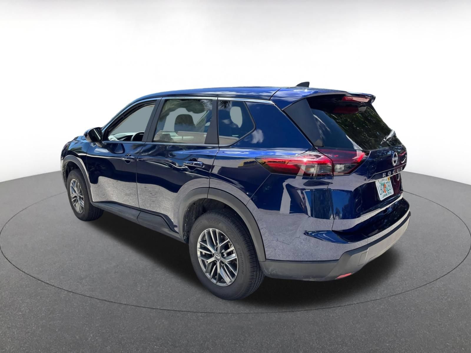 Used 2026 Nissan Rogue SV FWD image 7