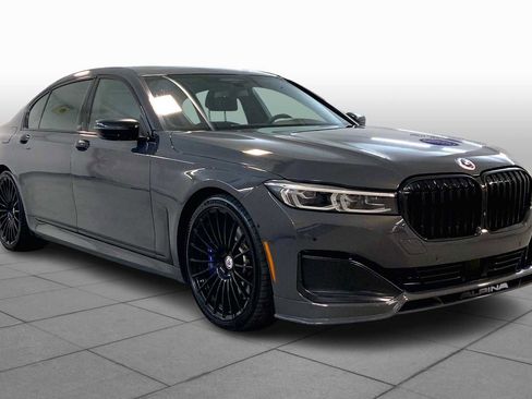 Used 2022 BMW ALPINA B7 xDrive w/ Luxury Rear Seating Package image 2