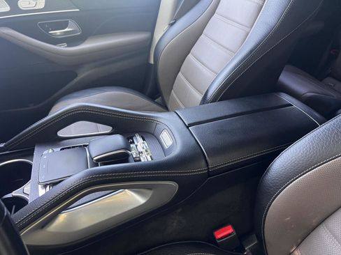 Used 2020 Mercedes-Benz GLE 450 4MATIC w/ AMG Line Exterior image 38