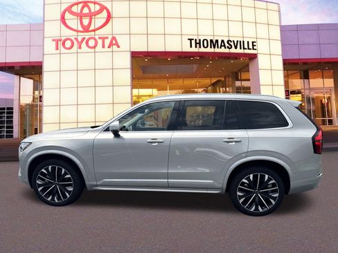 Used 2025 Volvo XC90 B6 Plus AWD/4WD image 8