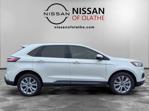 Used 2022 Ford Edge Titanium image 31