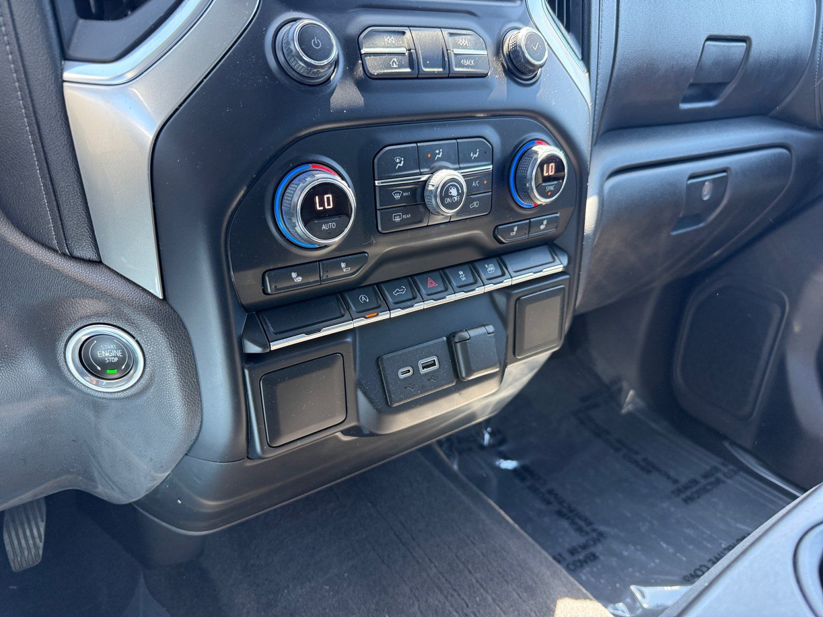 Used 2020 Chevrolet Silverado 1500 LT w/ All-Star Edition AWD/4WD image 13