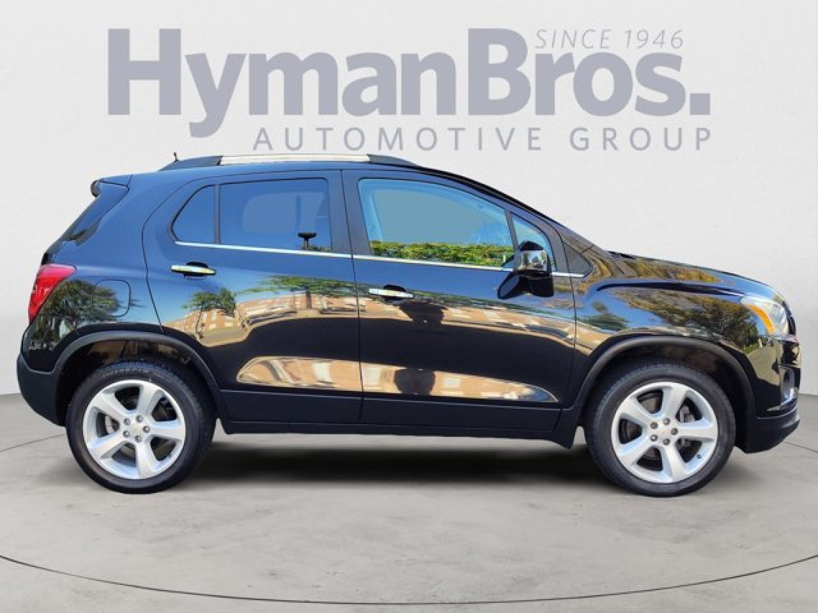 Used 2015 Chevrolet Trax LTZ AWD/4WD image 2