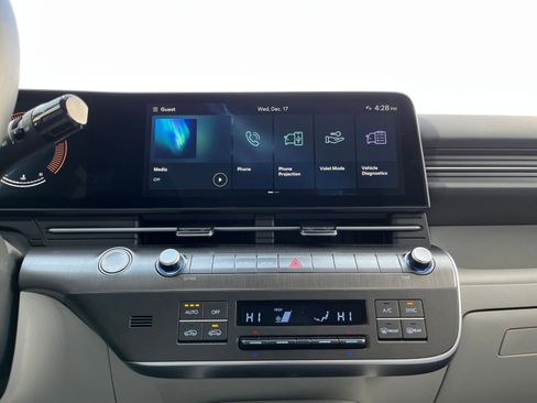 Used 2025 Hyundai Kona SEL image 21