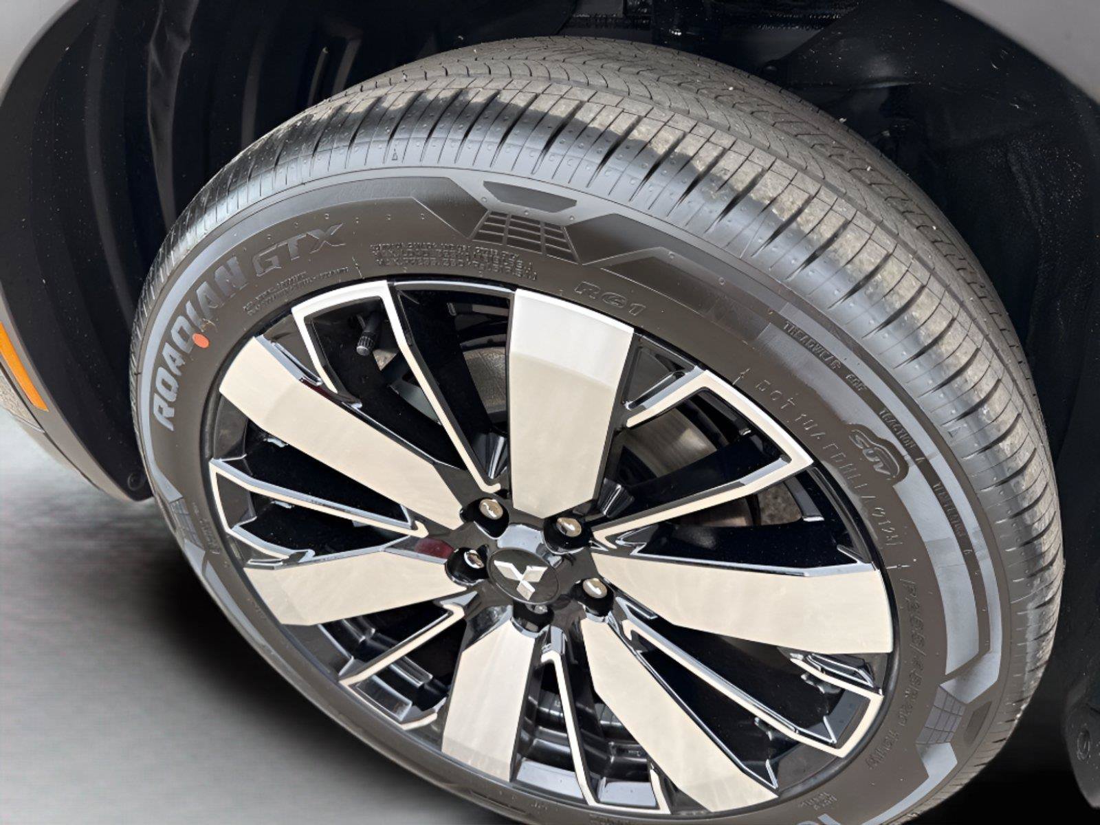 Used 2025 Mitsubishi Outlander SE AWD/4WD image 10
