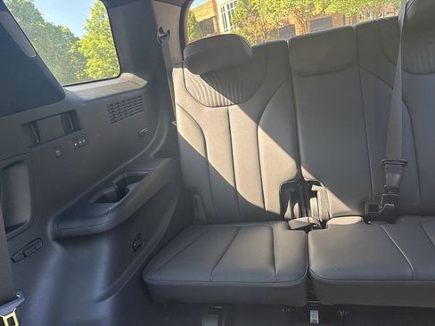 Used 2025 Hyundai Palisade Calligraphy FWD image 24