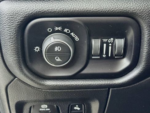 Used 2022 RAM 1500 Laramie AWD/4WD image 21
