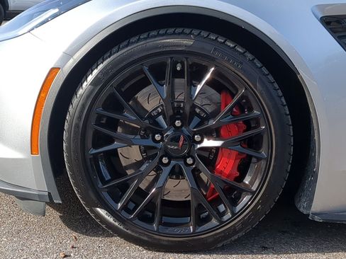Used 2017 Chevrolet Corvette Z06 w/ Battery Protection Package image 18