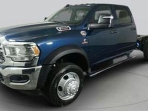 Used 2023 RAM 5500 Tradesman w/ Chrome Appearance Group image 1