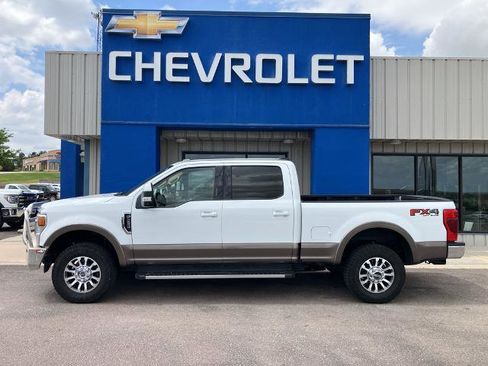 Used 2022 Ford F250 Lariat w/ Lariat Value Package AWD/4WD image 1