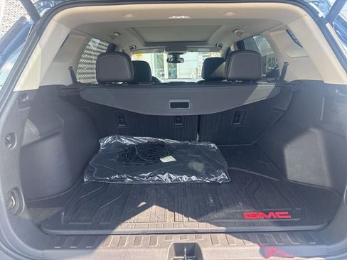 Used 2024 GMC Terrain Denali w/ Denali Premium Package AWD/4WD image 39