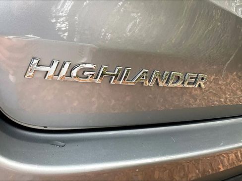 Used 2015 Toyota Highlander XLE image 30