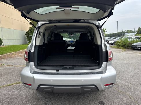 Used 2019 Nissan Armada Platinum w/ Captain's Chairs Package RWD image 18