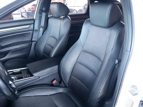 Used 2019 Honda Accord Sport image 14