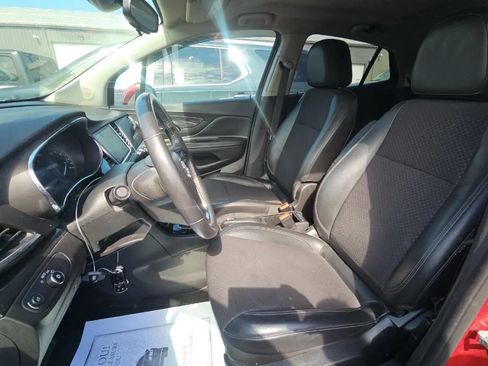 Used 2019 Buick Encore Preferred FWD image 2