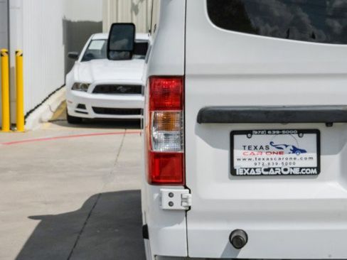 Used 2020 Nissan NV 3500 S image 41