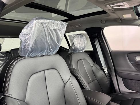 New 2026 Volvo XC40 B5 Plus w/ Protection Package Premier AWD/4WD image 7