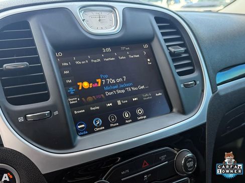 Certified 2023 Chrysler 300 Touring w/ Sport Appearance Package image 18