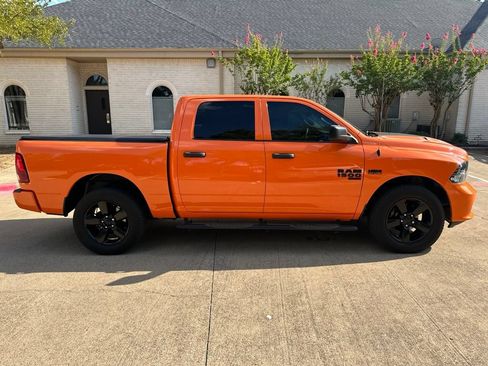 Used 2019 RAM 1500 Express w/ Express Value Package AWD/4WD image 11